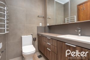 Casa em Condomínio à venda com 290m², 3 dormitórios, 1 suíte, 2 vagas, no bairro Jardim Isabel em Porto Alegre