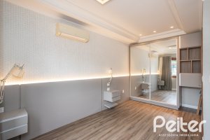 Casa em Condomínio à venda com 290m², 3 dormitórios, 1 suíte, 2 vagas, no bairro Jardim Isabel em Porto Alegre