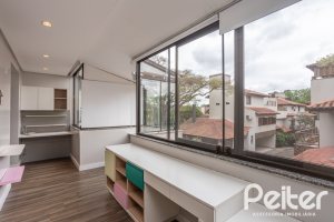 Casa em Condomínio à venda com 290m², 3 dormitórios, 1 suíte, 2 vagas, no bairro Jardim Isabel em Porto Alegre