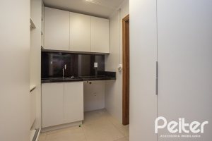 Casa em Condomínio à venda com 290m², 3 dormitórios, 1 suíte, 2 vagas, no bairro Jardim Isabel em Porto Alegre