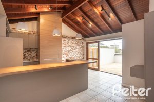 Casa em Condomínio à venda com 290m², 3 dormitórios, 1 suíte, 2 vagas, no bairro Jardim Isabel em Porto Alegre