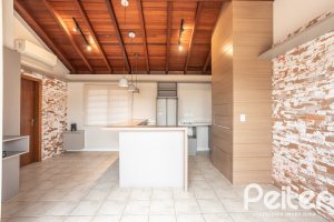 Casa em Condomínio à venda com 290m², 3 dormitórios, 1 suíte, 2 vagas, no bairro Jardim Isabel em Porto Alegre