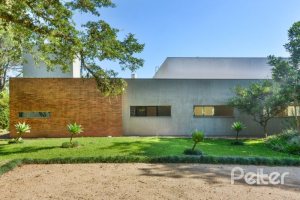 Casa à venda com 1000m², no bairro Chapéu do Sol em Porto Alegre