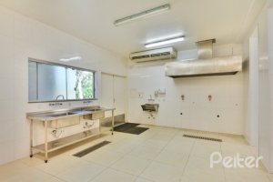 Comercial à venda com 1000m², no bairro Chapéu do Sol em Porto Alegre