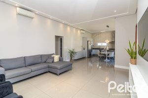 Casa em Condomínio à venda com 240m², 3 dormitórios, 3 suítes, 2 vagas, no bairro Alphaville em PORTO ALEGRE