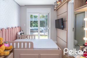 Casa em Condomínio à venda com 240m², 3 dormitórios, 3 suítes, 2 vagas, no bairro Alphaville em PORTO ALEGRE