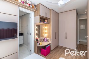 Casa em Condomínio à venda com 240m², 3 dormitórios, 3 suítes, 2 vagas, no bairro Alphaville em PORTO ALEGRE