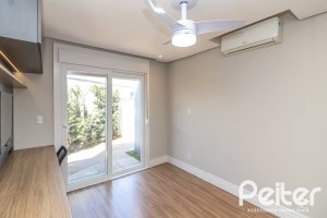 Casa em Condomínio à venda com 240m², 3 dormitórios, 3 suítes, 2 vagas, no bairro Alphaville em PORTO ALEGRE