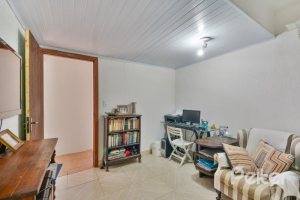 Casa em Condomínio à venda com 220m², 5 dormitórios, 2 suítes, 2 vagas, no bairro Ipanema em Porto Alegre