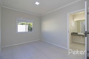 Casa em Condomínio à venda com 123m², 3 dormitórios, 1 suíte, 2 vagas, no bairro Hípica em Porto Alegre