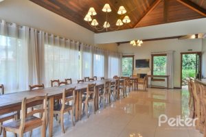 Casa em Condomínio à venda com 500m², 4 dormitórios, 4 suítes, 3 vagas, no bairro Vila Assunção em Porto Alegre