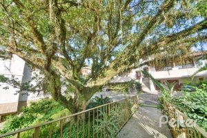 Casa em Condomínio à venda com 500m², 4 dormitórios, 4 suítes, 3 vagas, no bairro Vila Assunção em Porto Alegre