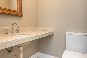 Apartamento à venda com 100m², 3 dormitórios, 1 suíte, 2 vagas, no bairro Cristal em Porto Alegre