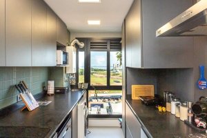 Apartamento à venda com 100m², 3 dormitórios, 1 suíte, 2 vagas, no bairro Cristal em Porto Alegre