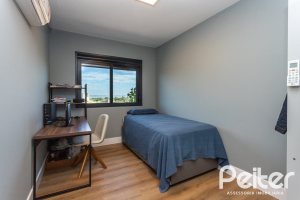 Apartamento à venda com 100m², 3 dormitórios, 1 suíte, 2 vagas, no bairro Cristal em Porto Alegre