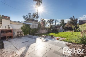 Casa à venda com 170m², 3 dormitórios, 4 vagas, no bairro Tristeza em Porto Alegre