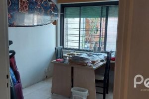 Casa à venda com 224m², 4 dormitórios, 1 suíte, 6 vagas, no bairro Ipanema em Porto Alegre