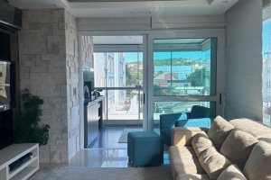 Apartamento à venda com 89m², 2 dormitórios, 1 suíte, 1 vaga, no bairro Tristeza em Porto Alegre