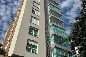 Apartamento à venda com 89m², 2 dormitórios, 1 suíte, 1 vaga, no bairro Tristeza em Porto Alegre
