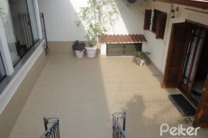 Casa à venda com 240m², 4 dormitórios, 1 suíte, 3 vagas, no bairro Camaquã em Porto Alegre