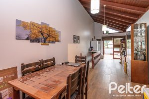 Cobertura à venda com 132m², 2 dormitórios, 1 suíte, 2 vagas, no bairro Tristeza em Porto Alegre