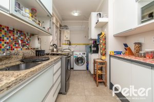 Cobertura à venda com 132m², 2 dormitórios, 1 suíte, 2 vagas, no bairro Tristeza em Porto Alegre