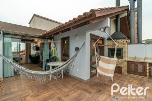 Cobertura à venda com 132m², 2 dormitórios, 1 suíte, 2 vagas, no bairro Tristeza em Porto Alegre