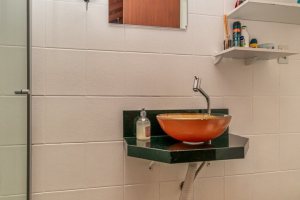 Cobertura à venda com 132m², 2 dormitórios, 1 suíte, 2 vagas, no bairro Tristeza em Porto Alegre