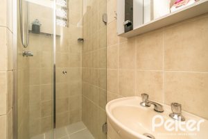 Cobertura à venda com 132m², 2 dormitórios, 1 suíte, 2 vagas, no bairro Tristeza em Porto Alegre