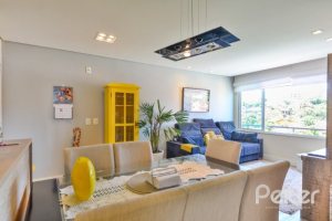 Apartamento à venda com 73m², 3 dormitórios, 1 suíte, 2 vagas, no bairro Tristeza em Porto Alegre