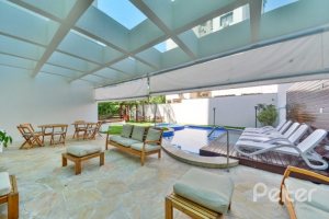 Apartamento à venda com 73m², 3 dormitórios, 1 suíte, 2 vagas, no bairro Tristeza em Porto Alegre