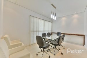 Apartamento à venda com 73m², 3 dormitórios, 1 suíte, 2 vagas, no bairro Tristeza em Porto Alegre