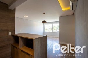 Apartamento à venda com 73m², 3 dormitórios, 1 suíte, 2 vagas, no bairro Tristeza em Porto Alegre