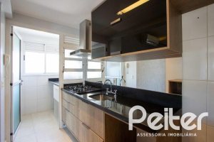 Apartamento à venda com 73m², 3 dormitórios, 1 suíte, 2 vagas, no bairro Tristeza em Porto Alegre