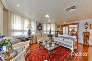 Apartamento à venda com 246m², 3 dormitórios, 1 suíte, 2 vagas, no bairro Cristal em Porto Alegre