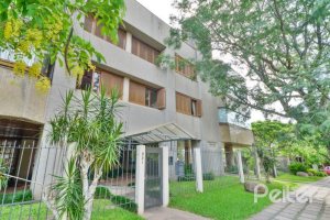 Apartamento à venda com 246m², 3 dormitórios, 1 suíte, 2 vagas, no bairro Cristal em Porto Alegre