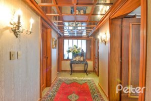 Apartamento à venda com 246m², 3 dormitórios, 1 suíte, 2 vagas, no bairro Cristal em Porto Alegre