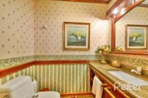 Apartamento à venda com 246m², 3 dormitórios, 1 suíte, 2 vagas, no bairro Cristal em Porto Alegre