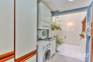 Apartamento à venda com 246m², 3 dormitórios, 1 suíte, 2 vagas, no bairro Cristal em Porto Alegre