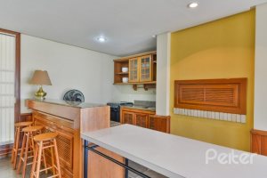 Apartamento à venda com 246m², 3 dormitórios, 1 suíte, 2 vagas, no bairro Cristal em Porto Alegre