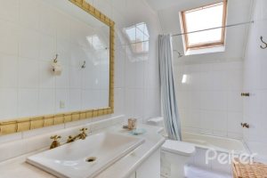 Casa em Condomínio à venda com 257m², 3 dormitórios, 1 suíte, 3 vagas, no bairro Tristeza em PORTO ALEGRE