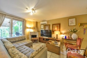 Casa em Condomínio à venda com 257m², 3 dormitórios, 1 suíte, 3 vagas, no bairro Tristeza em PORTO ALEGRE