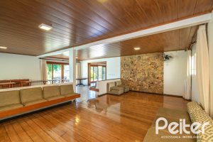 Casa em Condomínio à venda com 229m², 3 dormitórios, 1 suíte, 3 vagas, no bairro Tristeza em Porto Alegre