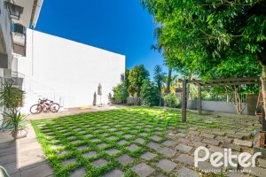 Casa em Condomínio à venda com 229m², 3 dormitórios, 1 suíte, 3 vagas, no bairro Tristeza em Porto Alegre