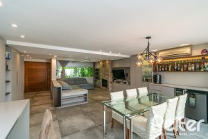 Casa em Condomínio à venda com 229m², 3 dormitórios, 1 suíte, 3 vagas, no bairro Tristeza em Porto Alegre