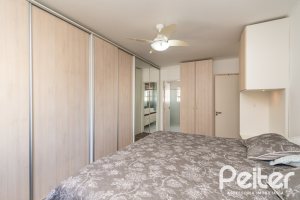 Casa em Condomínio à venda com 229m², 3 dormitórios, 1 suíte, 3 vagas, no bairro Tristeza em Porto Alegre