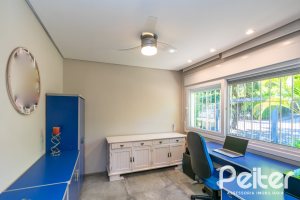 Casa em Condomínio à venda com 229m², 3 dormitórios, 1 suíte, 3 vagas, no bairro Tristeza em Porto Alegre