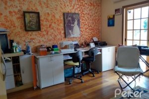 Casa à venda com 400m², 6 dormitórios, 1 suíte, 2 vagas, no bairro Tristeza em Porto Alegre