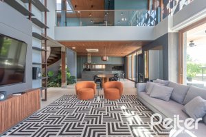 Casa em Condomínio à venda com 608m², 5 dormitórios, 5 suítes, 3 vagas, no bairro Terra Ville em PORTO ALEGRE