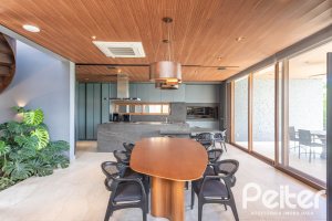 Casa em Condomínio à venda com 608m², 5 dormitórios, 5 suítes, 3 vagas, no bairro Terra Ville em PORTO ALEGRE